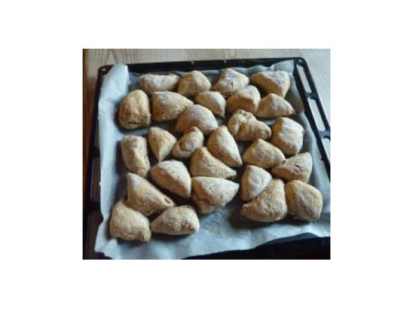 Vollkorn-Krustis oder Vollkorn-Brötchen 