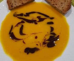 Kürbis-Möhren-Birnen-Suppe
