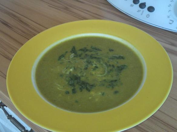 Variation von Bärlauchcremesuppe