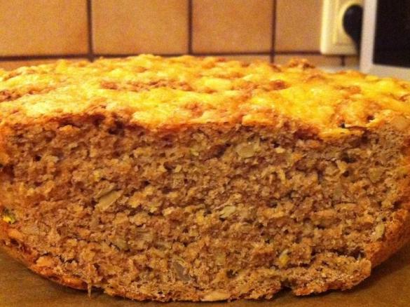 Zucchini-Dinkelbrot mit Käsekruste