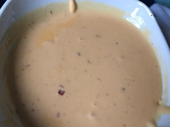 Käsesauce zu Nachos