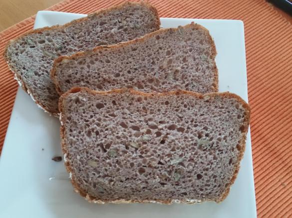 Werktagsbrot ( Dinkelbrot im Römertopf)