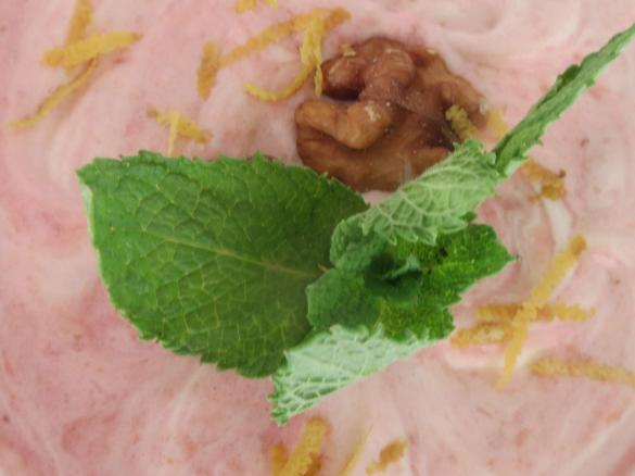 Zwetschgencreme mit Walnüssen