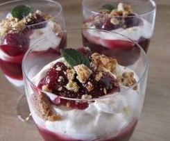 Kirsch-Käsekuchen-Dessert im Glas (ohne Backen)