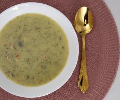 Skandinavische Kartoffelcremesuppe mit Lachs