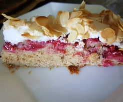 Johannisbeer-Nuss-Baiser-Kuchen