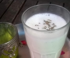 Namkin Lassi, indisches würziges Joghurtgetränk