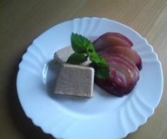 Zimtparfait mit Rotweinbirnen