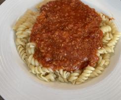Nudeln Bolognese