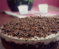 Cappucino-Preiselbeer-Torte
