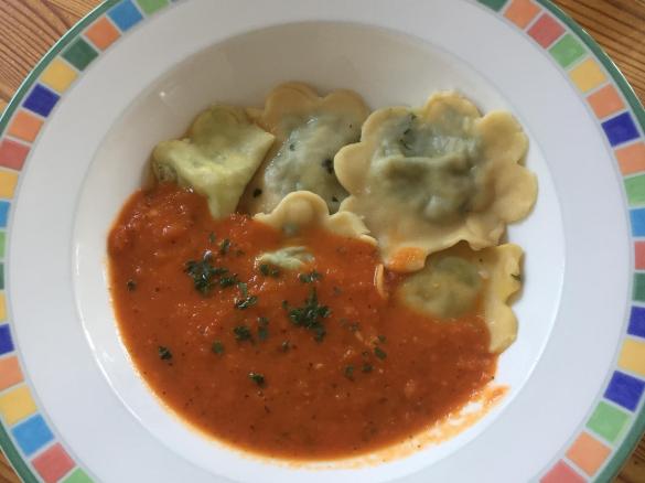 Tortellini mit Käsefüllung