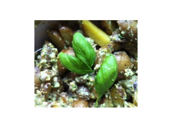 Kartoffelsalat mit Pistazien-Pesto