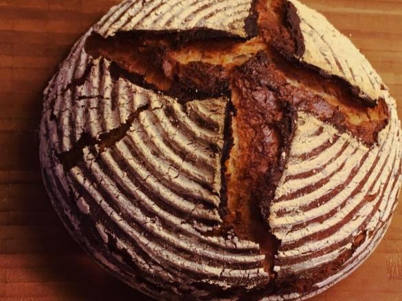 Kati's Dinkelkruste aus dem gusseisernen Topf