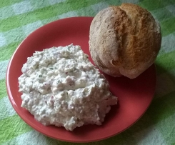 Radieschen-Käse-Aufstrich mit Knoblauch