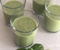 Green Smoothie mit frischem Baby-Spinat