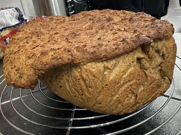 Variation Schwarzbrot mit Dinkel & Roggen