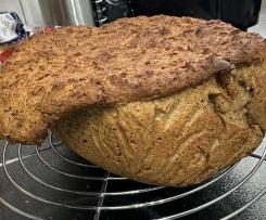 Variation Schwarzbrot mit Dinkel & Roggen