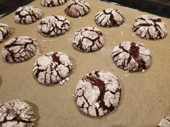 Christmas Crinkle Cookies