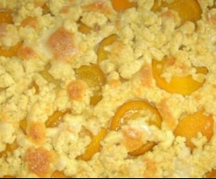 Pfirsischschnitten mit Streuseln