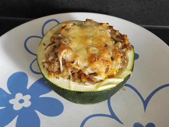 Gefüllte Zucchini mit Grünkern u/od Hack