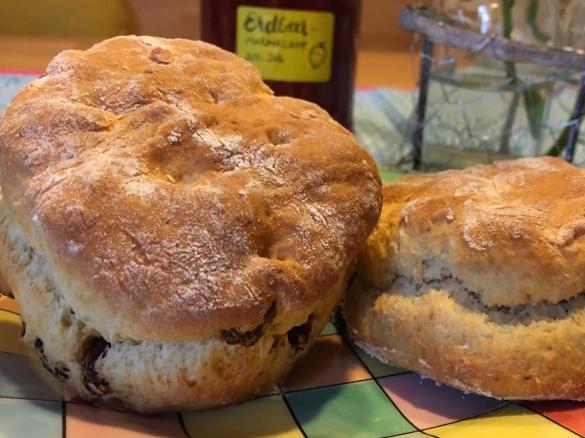 Britische Scones (rich scones nach Be-Ro)