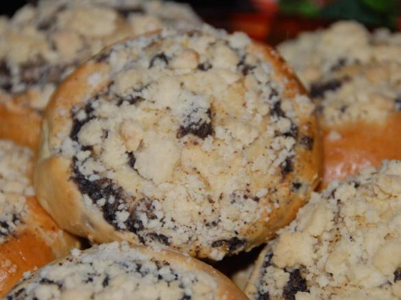 feine Mohn-Streusel-Schnecken