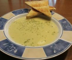 Gurkensuppe alla Mona