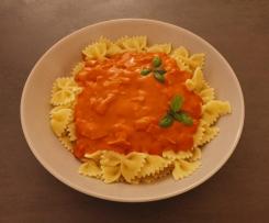 Tomatencreme-Nudelsoße mit Schinken