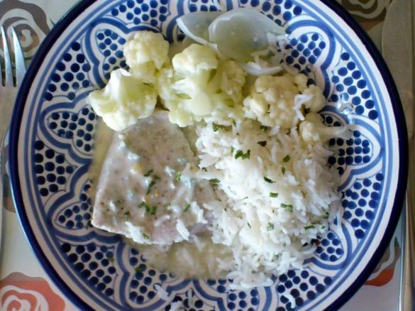 Putenfilet mit Blumenkohl und Gorgonzola-Soße