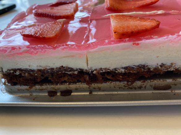Low-kcal Quarkschnitte mit Fruchtspiegel