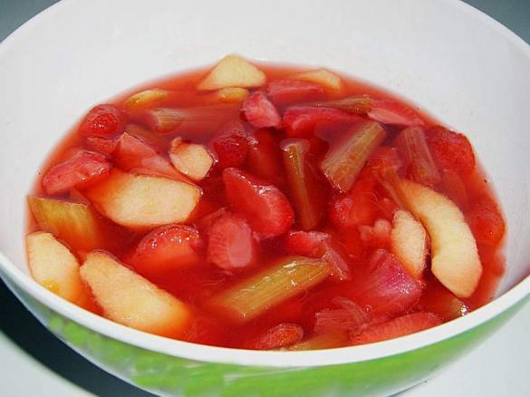 Rhabarber-Erdbeer-Kompott (stückig)