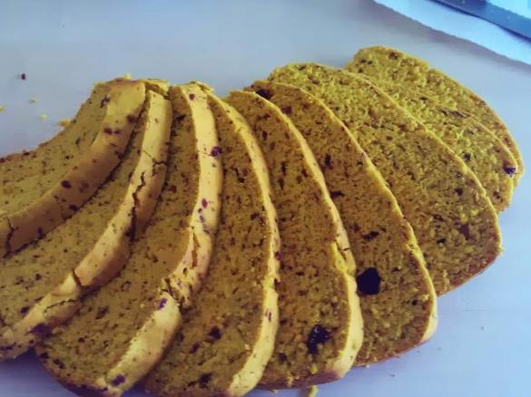 Kürbis-Cranberry-Stuten mit Goji-Beeren