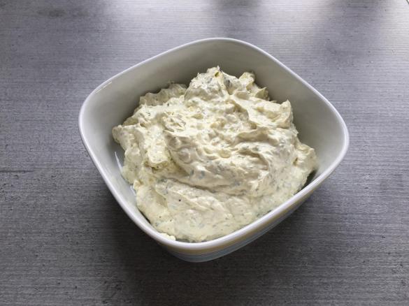 Kräuterbuttercreme (schön cremig und streichzart)