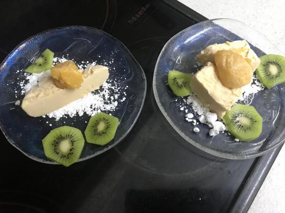 Bailey Eis mit Orangensauce