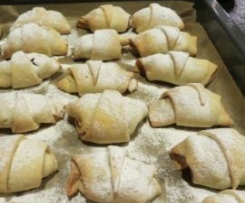 Türkische Apfel-Nuss-Zimt-Hörnchen