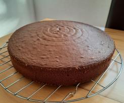 Dunkler hoher Bisquit Tortenboden