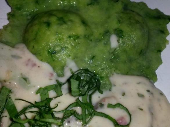 gefüllte Bärlauch-Nudeln mit Jägersoße