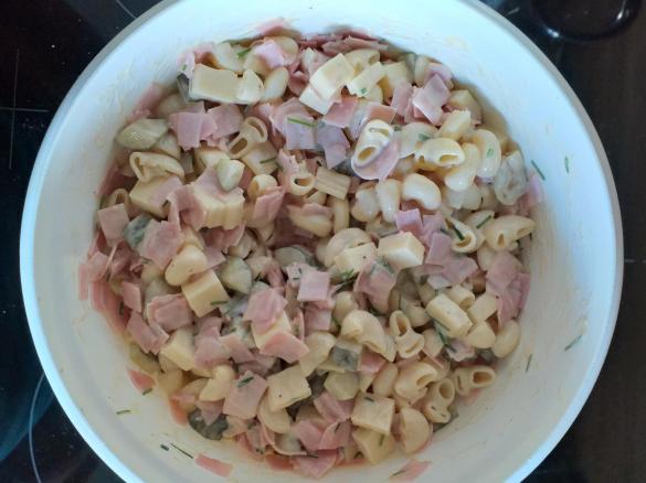 Nudelsalat dänische Art nach einem Bärenmarke Rezept