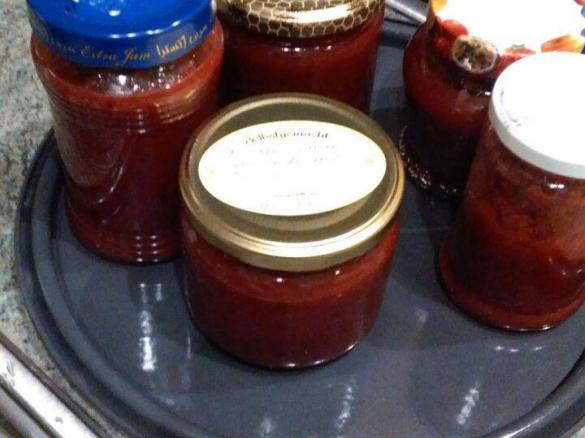 Pflaumenmarmelade mit Minze