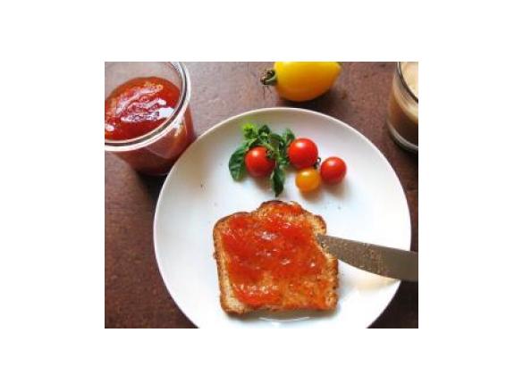 Tomaten-Ingwer-Konfitüre mit Rosmarin