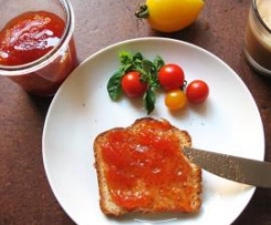 Tomaten-Ingwer-Konfitüre mit Rosmarin