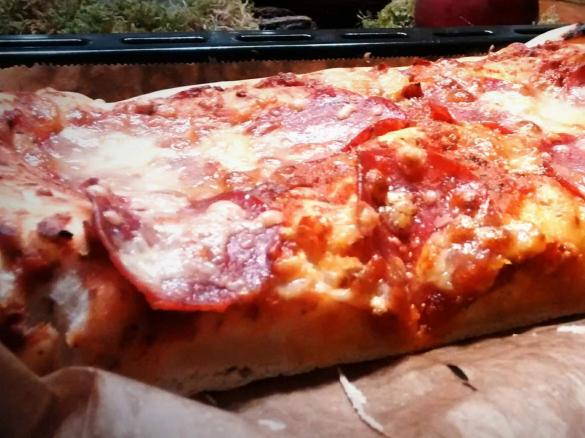 Pizza Chicago Style - Deep Pan