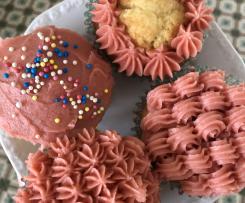 Erdbeer-Frosting für Cupcakes und Kuchen (Ohne Lebensmittelfarbe)