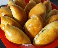 Gefüllte Teigtaschen aus dem Backofen - Пирожки из Духовке