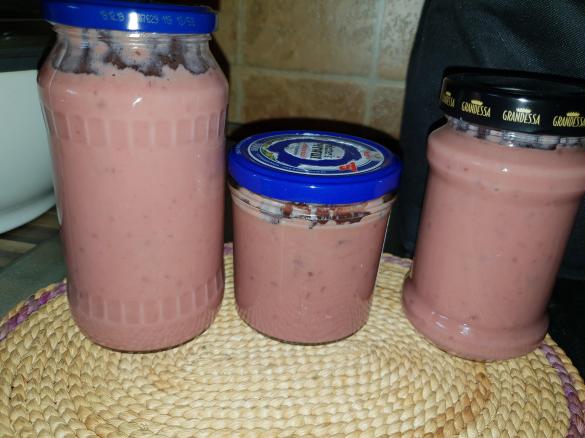 Nicoles total leckere Süsskirschencurd