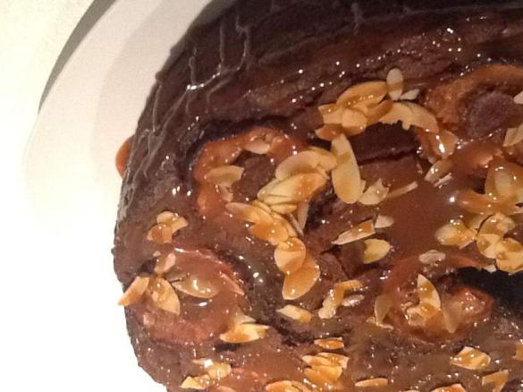 Schoko-Apfelkuchen mit Karamell 