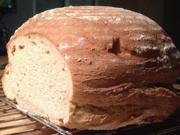 Schweizer Bürli mit Honig