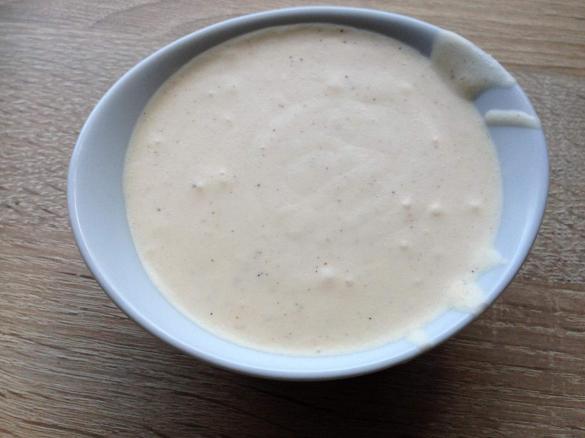 Weisse Schokomousse mit vanille