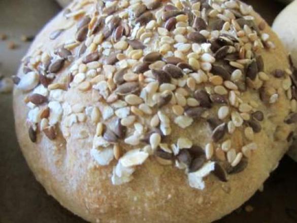 Dinkel-Körner-Semmeln (super-fluffig)