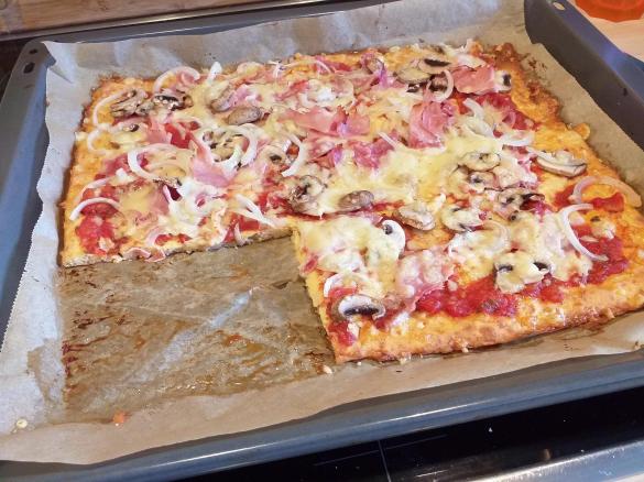 Low Carb Käseboden - Pizza